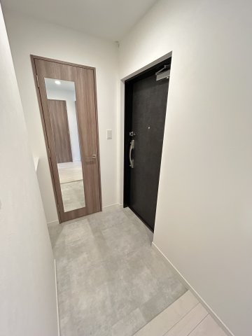 スプランディッド本町東DUEの玄関