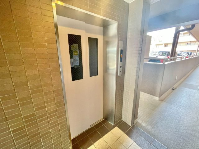 岩倉花園町パークホームズの設備|エレベーター