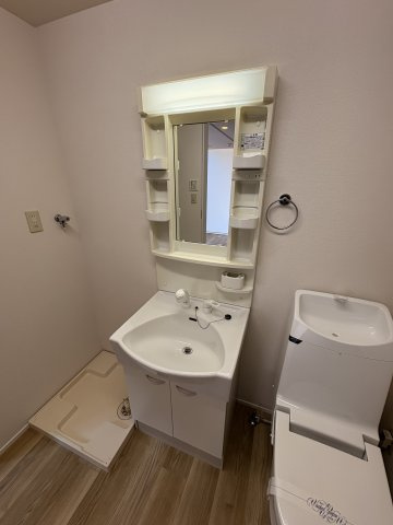 Y's House禅昌寺10の独立洗面台