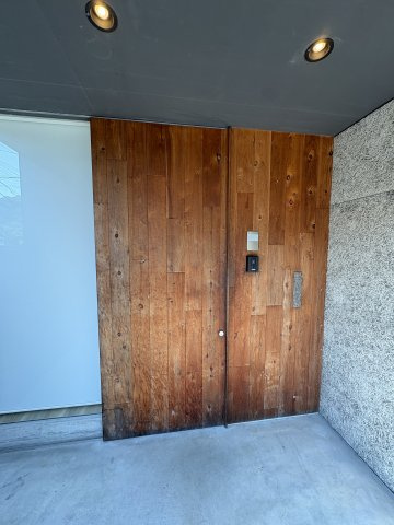 Y's House禅昌寺10の玄関