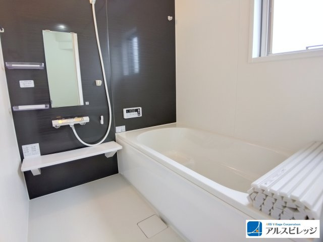 新築／富士見市上沢2期の浴室|1日の疲れを癒せる落ち着いたバスルーム