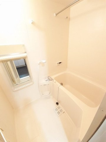 フルスナーエＢの浴室