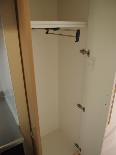 ルーブル渋谷初台弐番館の収納