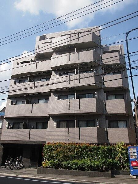 ルーブル渋谷初台弐番館の外観