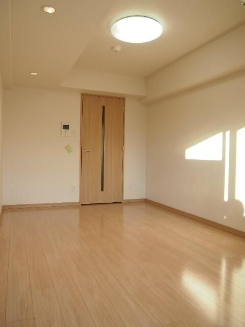 ルーブル渋谷初台弐番館の寝室