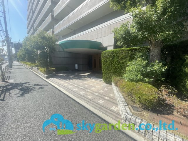 レックス藤沢のエントランス