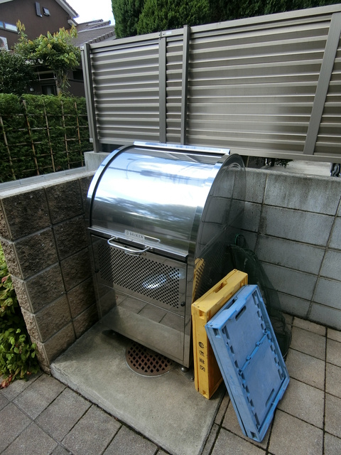 ラフィネ久我山のその他共用部分|★敷地内ゴミストッカー★