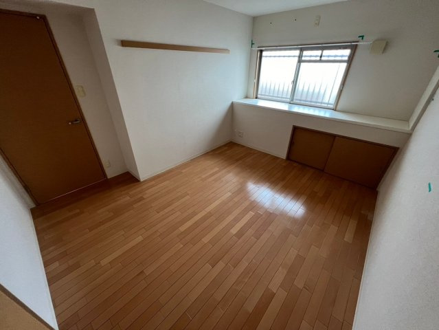 豊中市熊野町３丁目の賃貸マンションの洋室