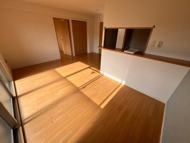 豊中市熊野町３丁目の賃貸マンションの居間・リビング