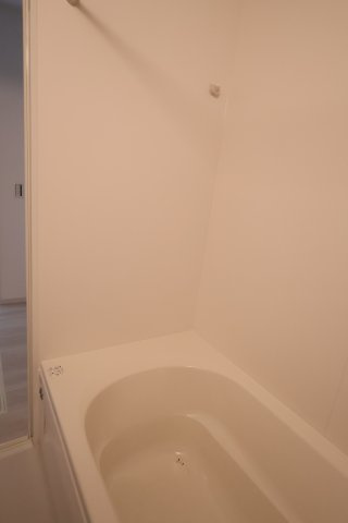 《仲介手数料無料》朝霞市三原５丁目18-8(全1戸)新築一戸建てLIGAREの浴室|撮影日2025年10月12日 13:50 晴れ撮影日2025年10月12日 13:50 晴れ