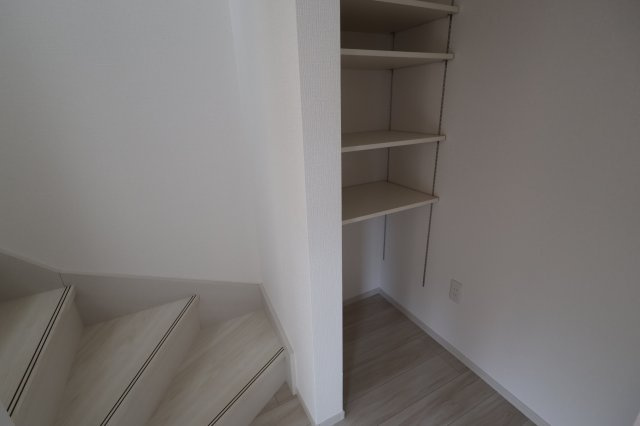 《仲介手数料無料》朝霞市三原５丁目18-8(全1戸)新築一戸建てLIGAREの収納|撮影日2025年10月12日 13:50 晴れ