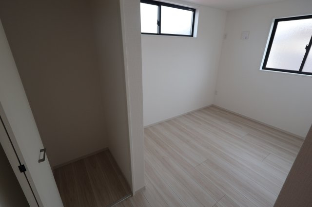 《仲介手数料無料》朝霞市三原５丁目18-8(全1戸)新築一戸建てLIGAREの収納|撮影日2025年10月12日 13:50 晴れ