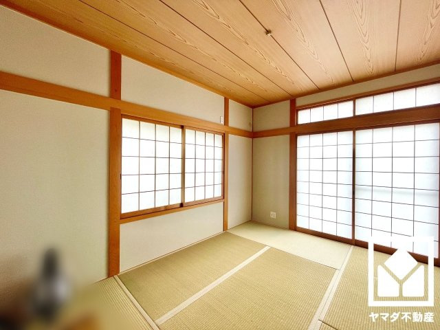 京田辺市花住坂２丁目の和室
