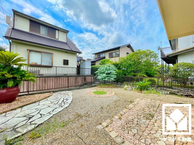 京田辺市花住坂２丁目の庭