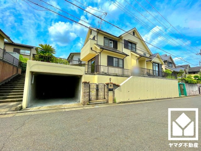 京田辺市花住坂２丁目の外観
