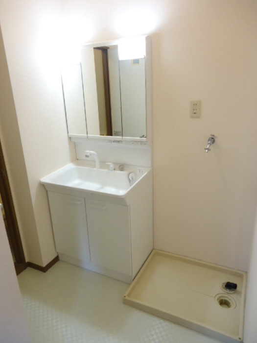 シティパレスまつうら Aの洗面所