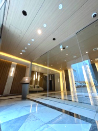 スプランディッド江坂Ⅲのエントランス|ゆとりのあるエントランスです