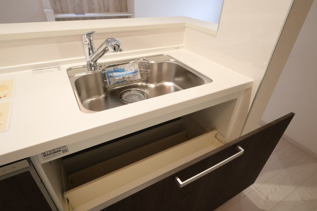 《仲介手数料無料》朝霞市本町１丁目23-11(全1戸)新築一戸建てFiTのキッチン|撮影日 2025年11月23日 9:00 曇り