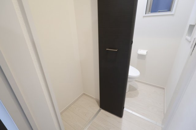 《仲介手数料無料》朝霞市本町１丁目23-11(全1戸)新築一戸建てFiTの収納|撮影日 2025年11月23日 9:00 曇り