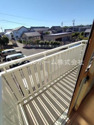 【バルコニー】 | カーサヴェルデ | 外からの目が気にならないバルコニーで洗濯物が干せます