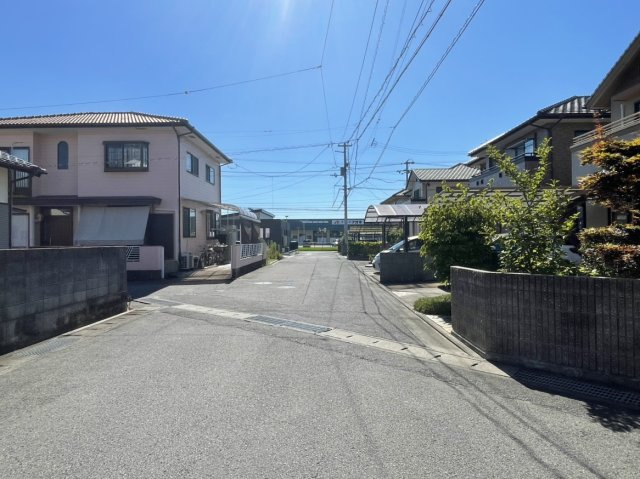 新居浜市高津町戸建の前面道路含む現地写真