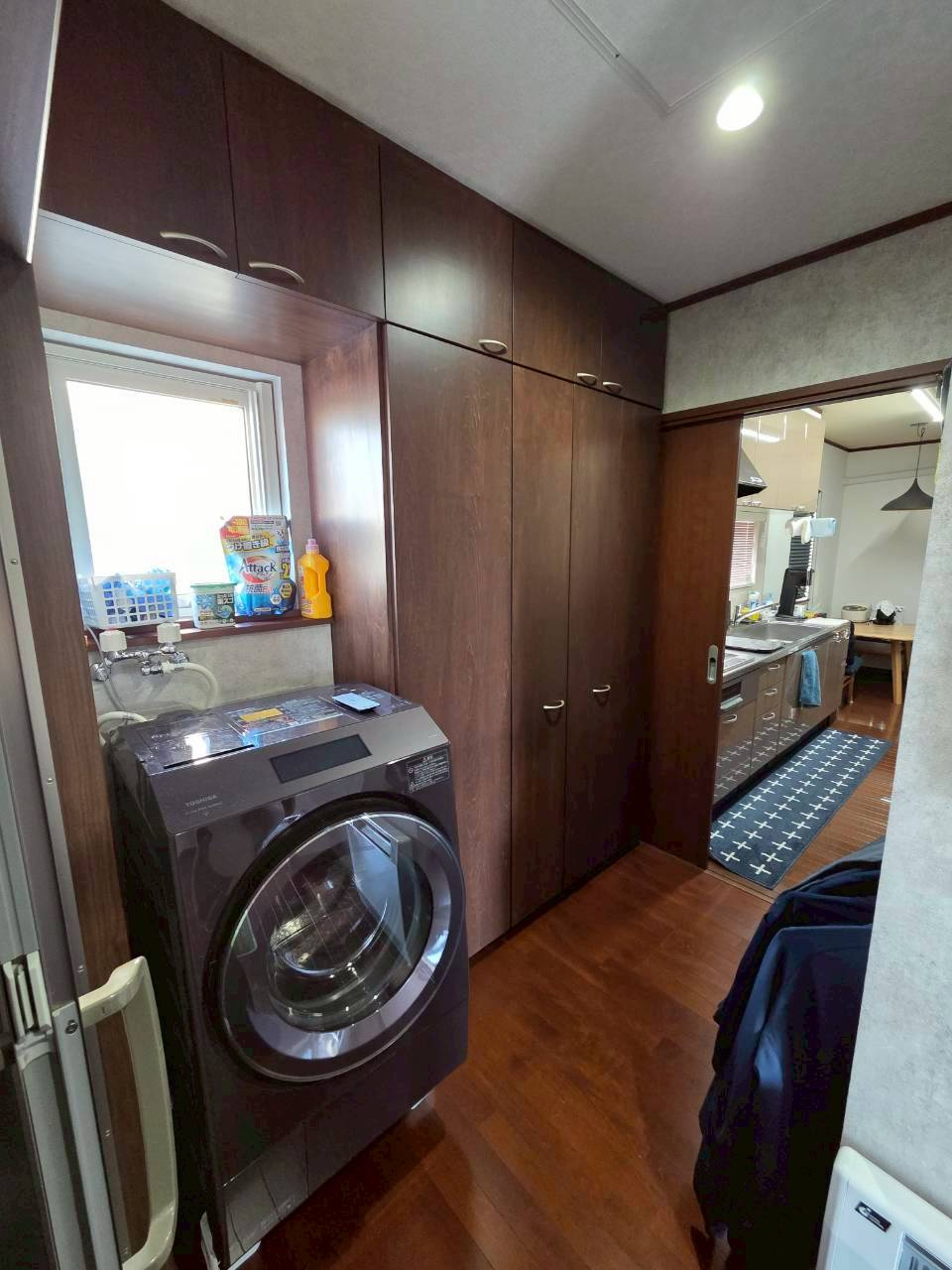 【春採湖が一望できる】千歳町　中古住宅の独立洗面台