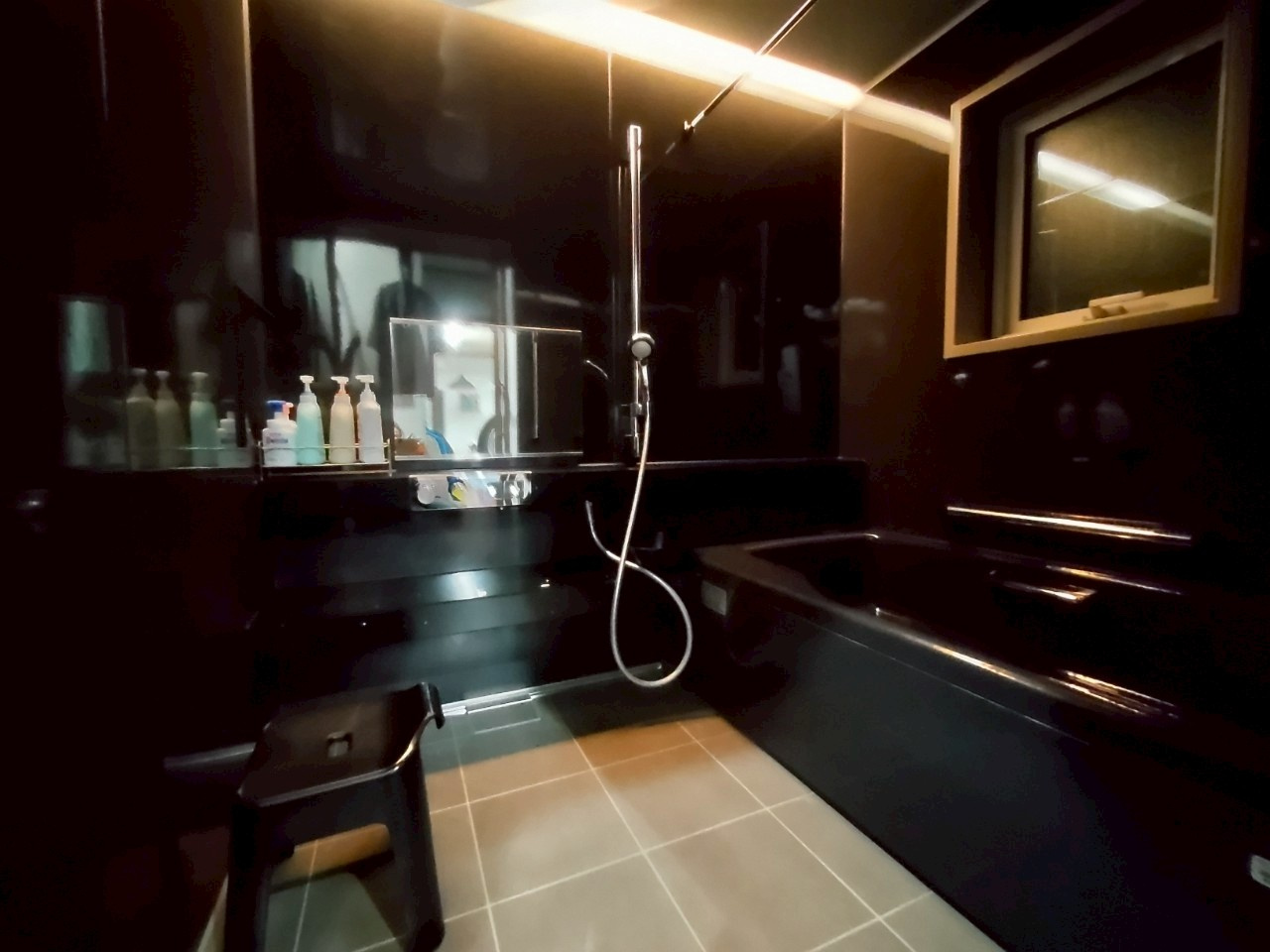 【春採湖が一望できる】千歳町　中古住宅の浴室