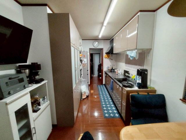 【春採湖が一望できる】千歳町　中古住宅のキッチン