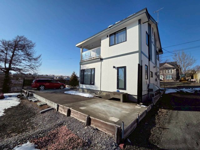 【春採湖が一望できる】千歳町　中古住宅の外観