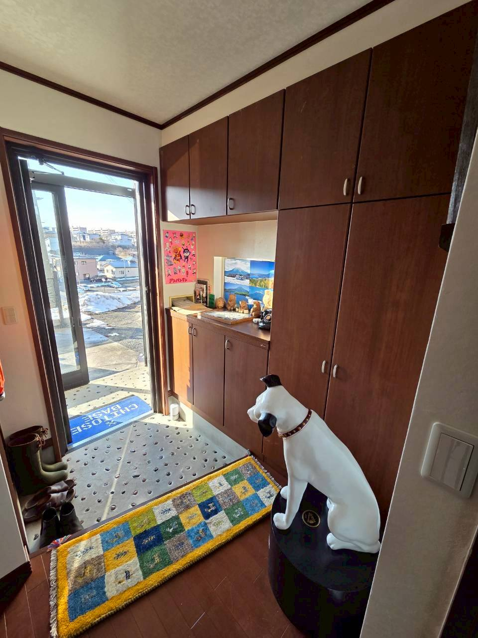 【春採湖が一望できる】千歳町　中古住宅のエントランス