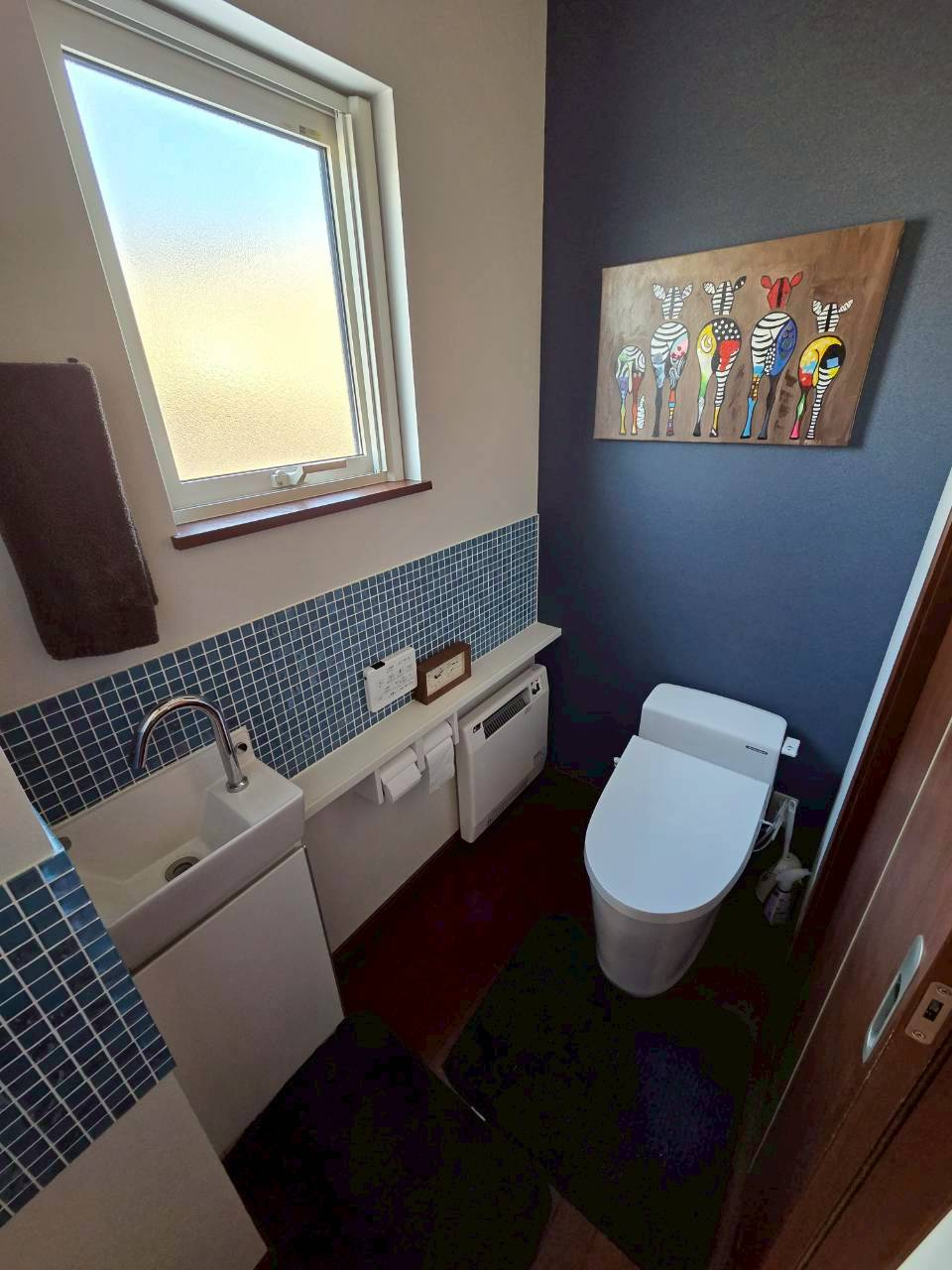 【春採湖が一望できる】千歳町　中古住宅の玄関