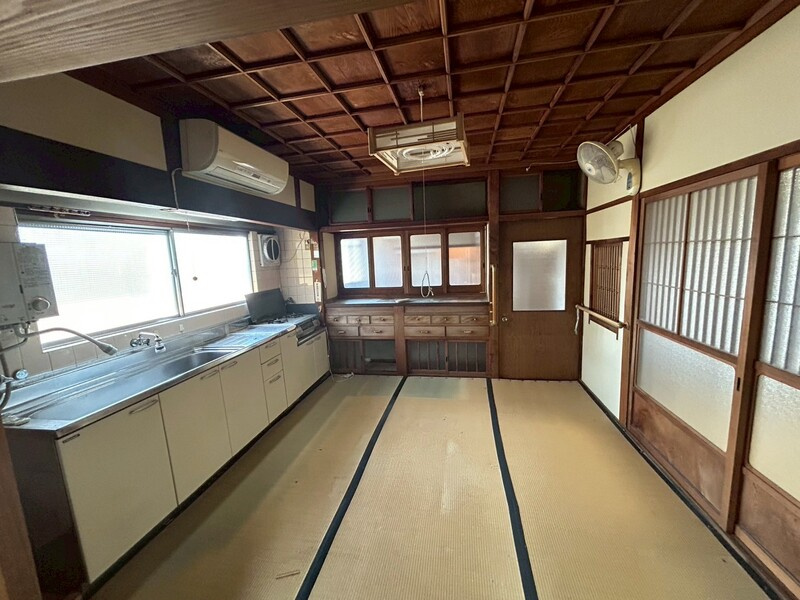 摂津戸建のキッチン