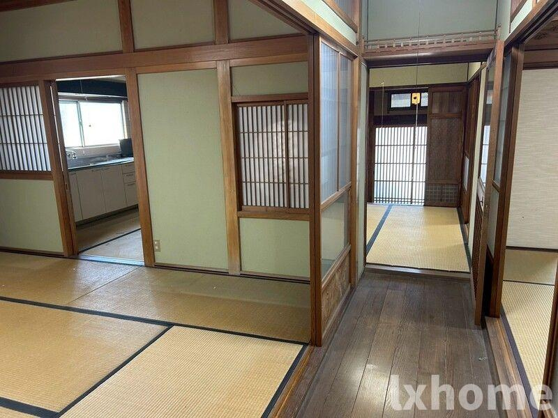 摂津戸建の居間・リビング|ゆったりとしたリビングです
