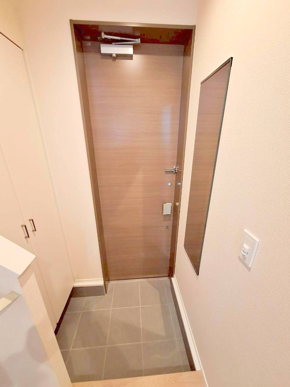 メゾン　フルールの玄関