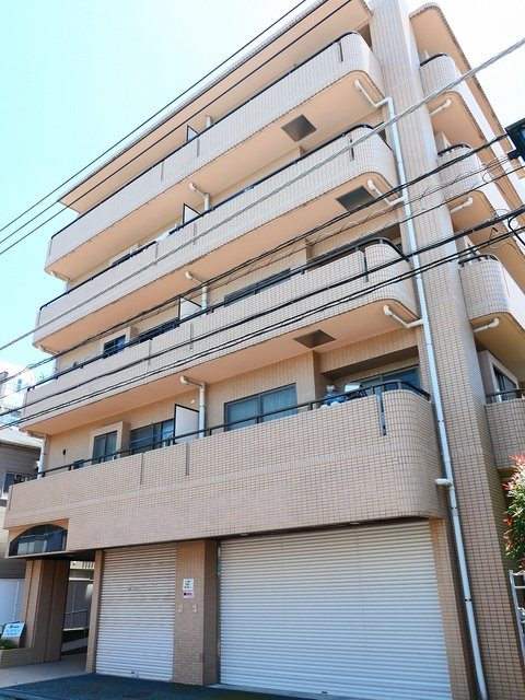 エクラン西蒲田の外観