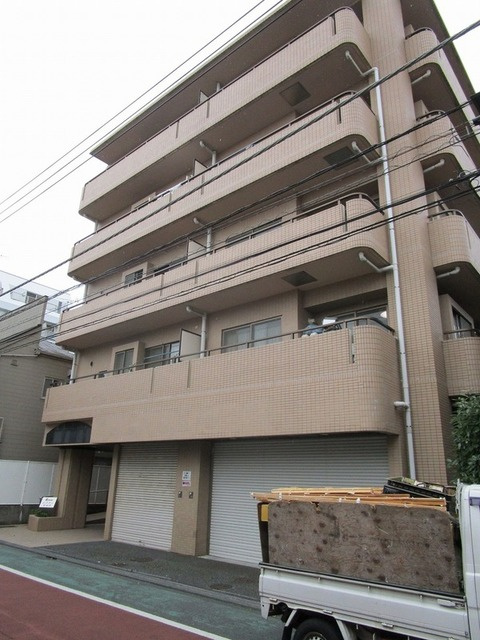 エクラン西蒲田の外観