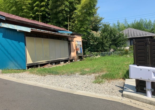 【外観】 | 家を建てる前提で土地を探している場合、地盤の丈夫さは譲れない条件の一つです。地盤が脆弱だと追加工事が必要となります。また、過去に地盤沈下や液状化現象を起こした土地は、できるだけ避けた方がいいでしょう。