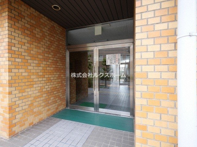 北邑ビルのエントランス