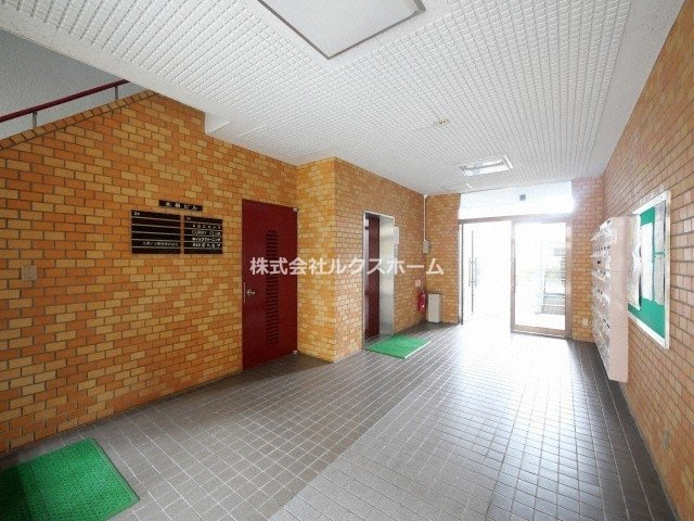 北邑ビルのロビー