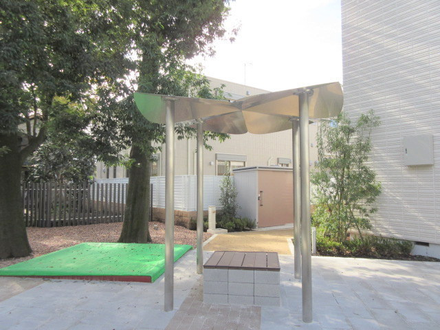 BORIKIおぎくぼ　西棟のその他共用部分|★砂場も傍にあり「お母さんステーション」では子供を見守りながら、楽しいおしゃべりが弾みます♪