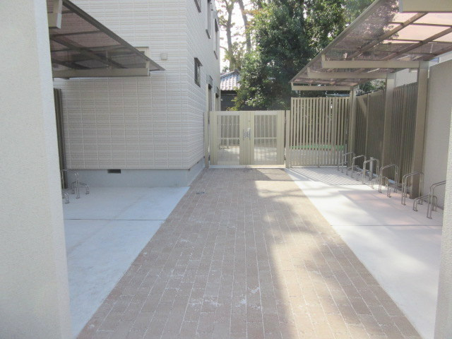 BORIKIおぎくぼ　西棟のその他共用部分|★屋根付き自転車置場★