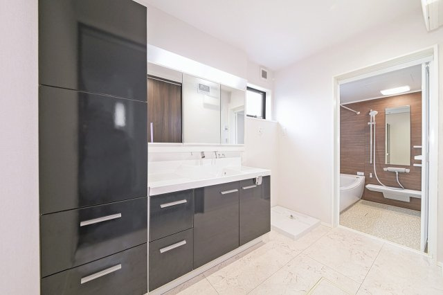 新築分譲［ミラクラス大倉山］の独立洗面台