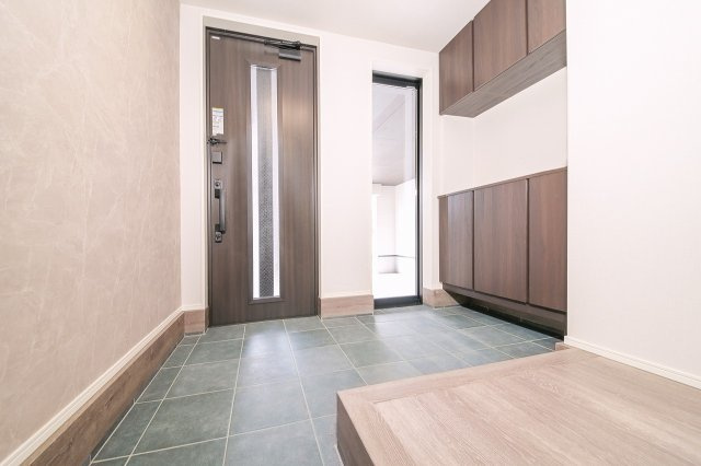 新築分譲［ミラクラス大倉山］の玄関