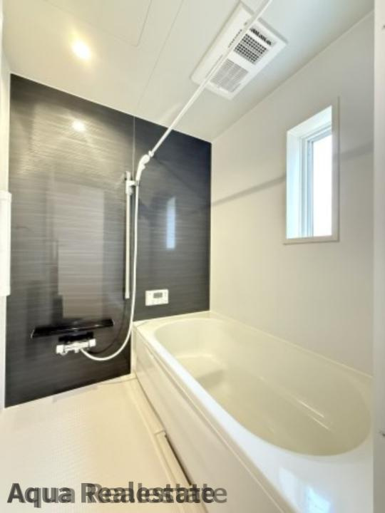 丸亀市土器町東３丁目の新築一戸建の浴室|日々の疲れを癒すお風呂付です