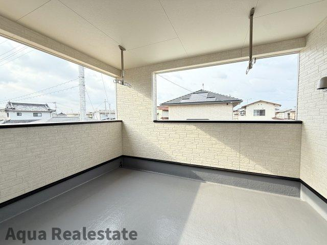 丸亀市土器町東３丁目の新築一戸建のバルコニー|開放的で明るい空間を演出してくれるバルコニーです