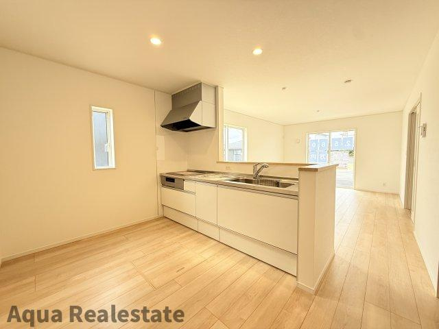 丸亀市土器町東３丁目の新築一戸建の玄関|落ち着いた玄関です