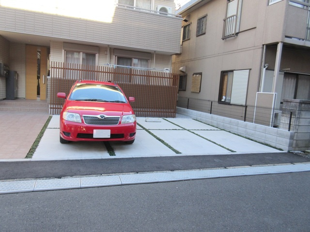 ガーデンハイツの駐車場|★敷地内駐車場★