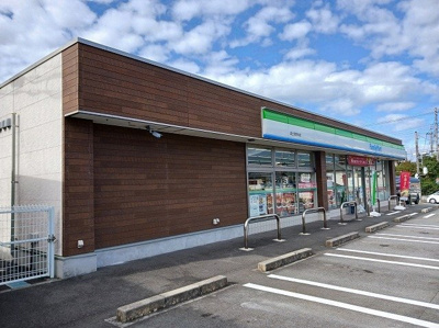【周辺】 | グリーンヒルズ | ファミリーマート富士宮野中店まで400m