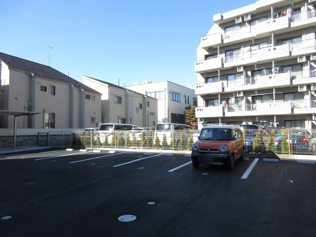 グリシーナⅡの駐車場|★敷地内駐車場空きあり★