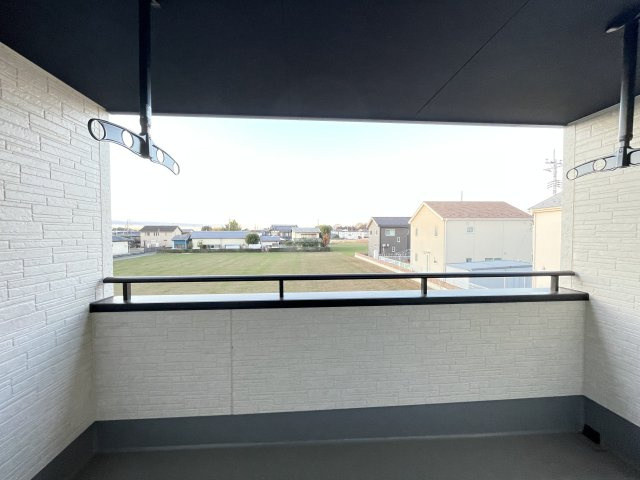 新築戸建・建売　大泉町寄木戸7期　GRAFARE　全5棟のバルコニー|洗濯物干し場はもちろん、リラックスした時にも使える空間です！